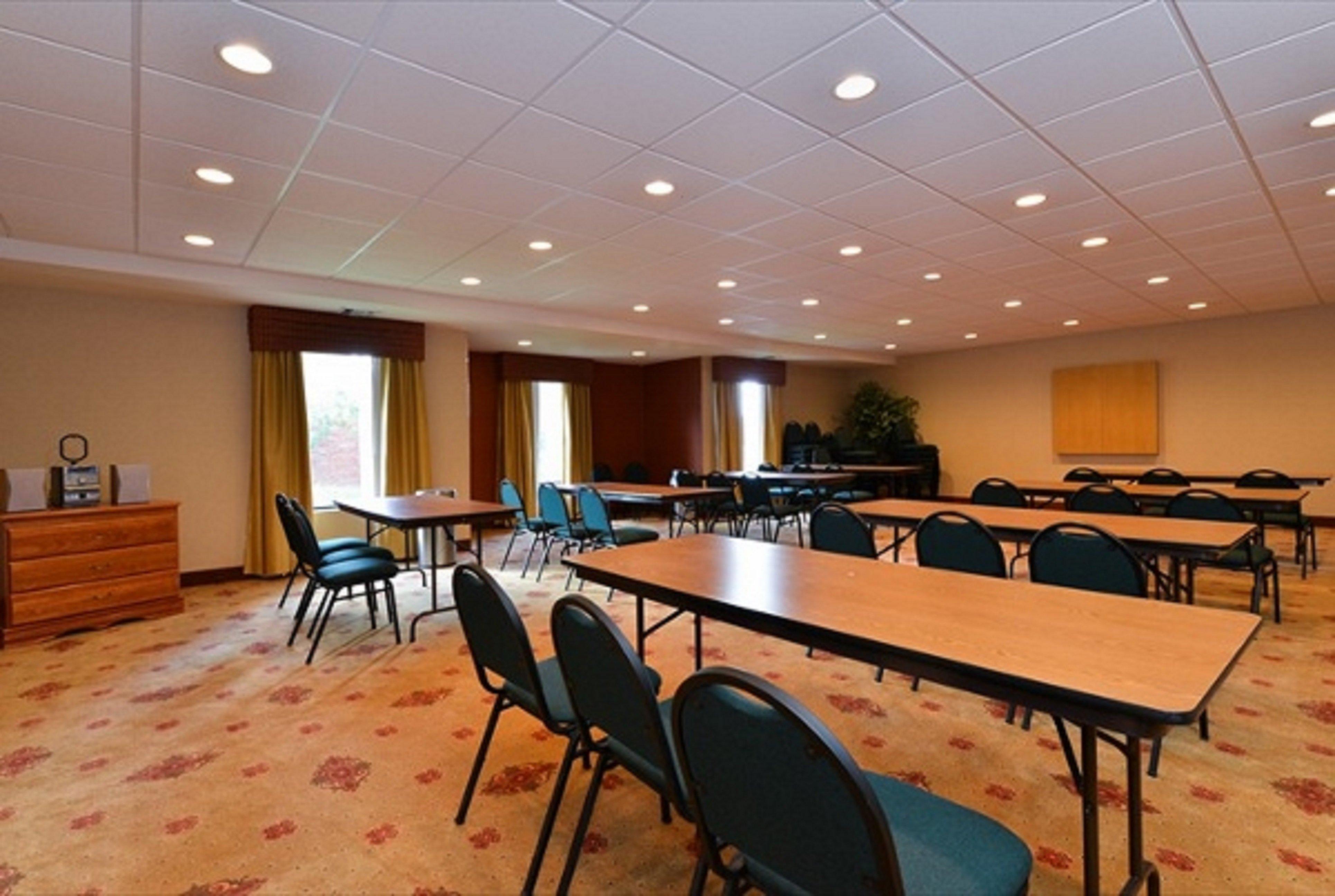 Holiday Inn Express Hotel & Suites Petersburg/Dinwiddie By Ihg Luaran gambar