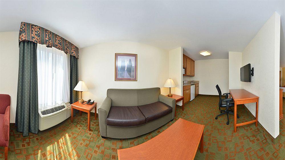 Holiday Inn Express Hotel & Suites Petersburg/Dinwiddie By Ihg Luaran gambar